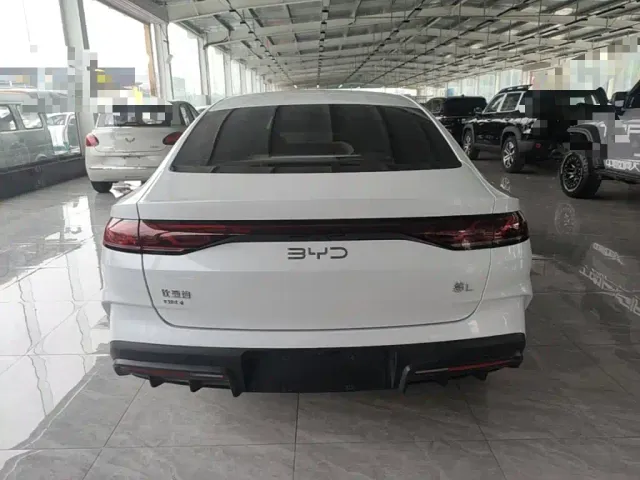 BYD Qin L — Фото автомобиля 5