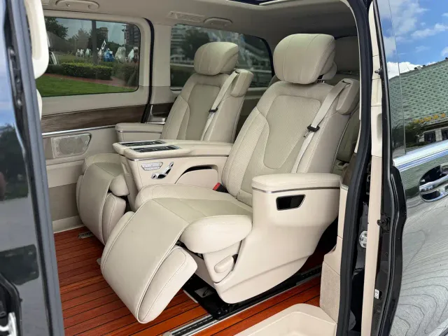 Mercedes-Benz V-Class — Фото автомобиля 11