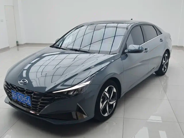 Фотография автомобиля — Hyundai Elantra