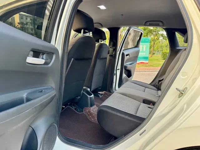 Honda Fit — Фото автомобиля 6