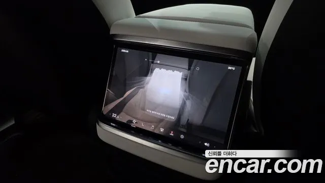 Tesla Model X — Фото автомобиля 19