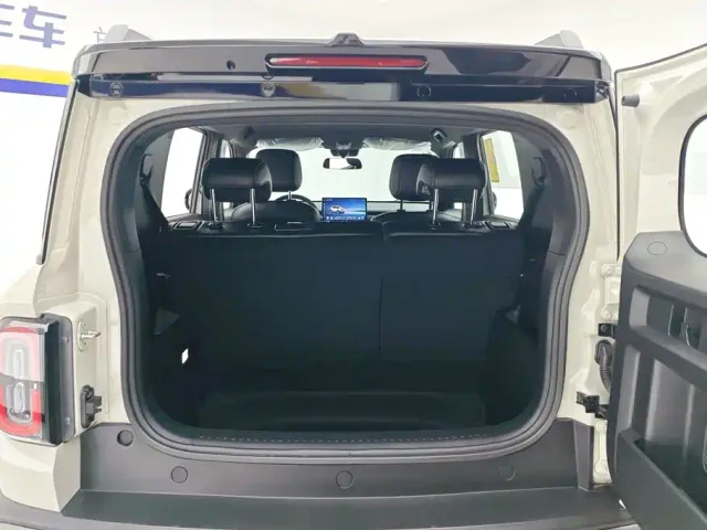 Baojun Yep Plus — Фото автомобиля 4