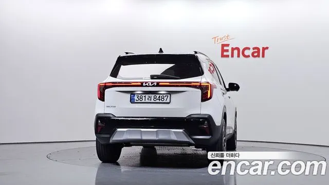 Kia Seltos Новый Seltos Бензин 1.6 турбо 2WD — Фото автомобиля 4