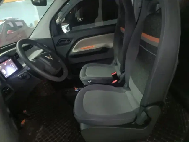 Wuling Hongguang Mini EV — Фото автомобиля 10