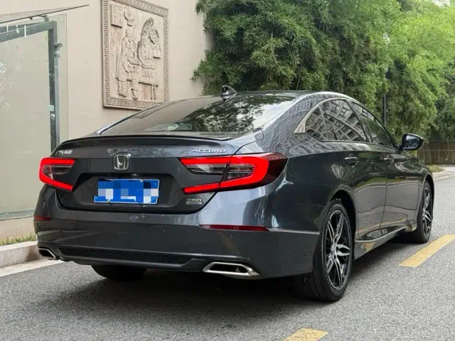 Honda Accord — Фото автомобиля 11