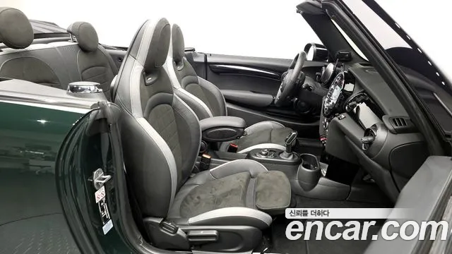 Mini Cooper Convertible — Фото автомобиля 24