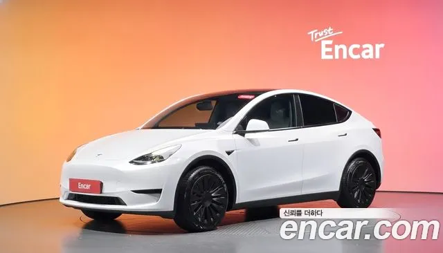 Фотография автомобиля — Tesla Model Y