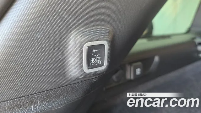 Jeep Cherokee — Фото автомобиля 26