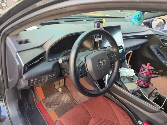 Toyota Avalon — Фото автомобиля 12