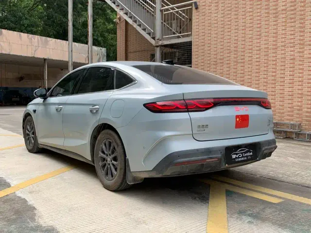 BYD Qin L — Фото автомобиля 4