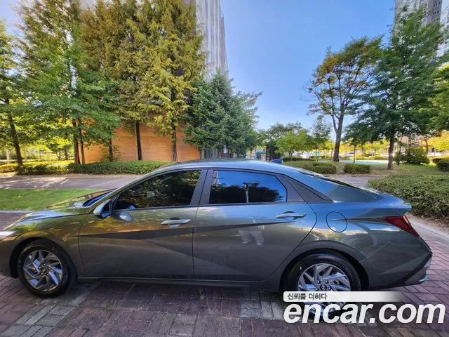 Hyundai Avante CN7 — Фото автомобиля 4