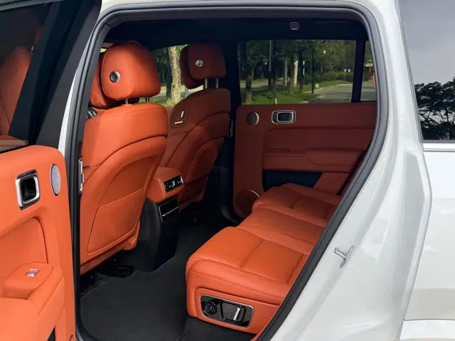 Li Auto L7 — Фото автомобиля 16