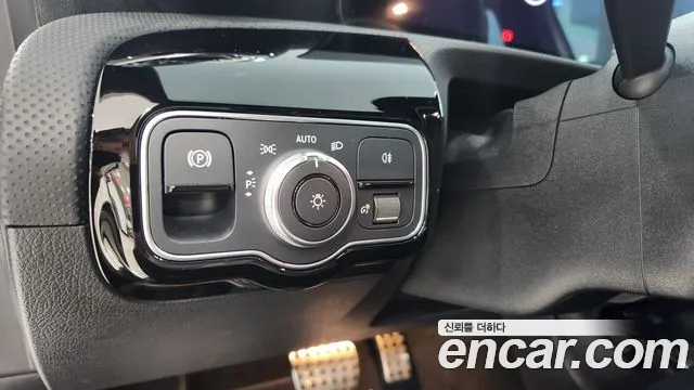 Mercedes-Benz A-Class — Фото автомобиля 14