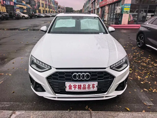 Фотография автомобиля — Audi A4L