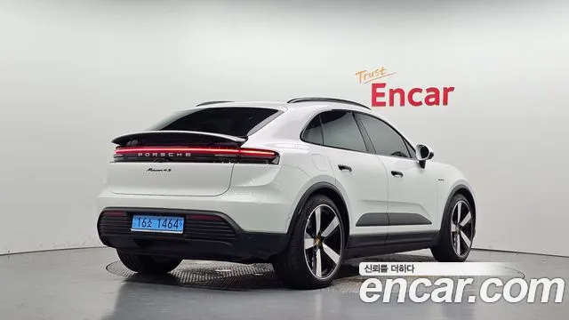 Porsche Macan — Фото автомобиля 2