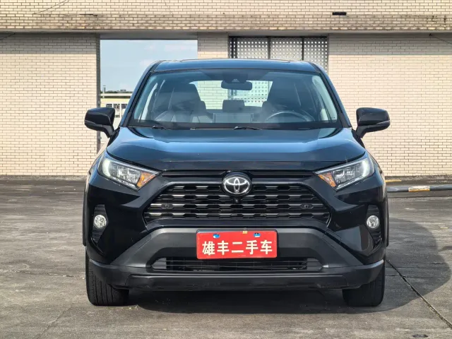 Toyota RAV4 — Фото автомобиля 2