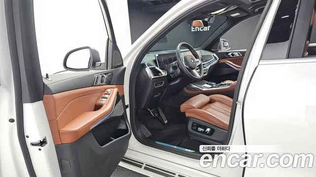BMW X7 — Фото автомобиля 10