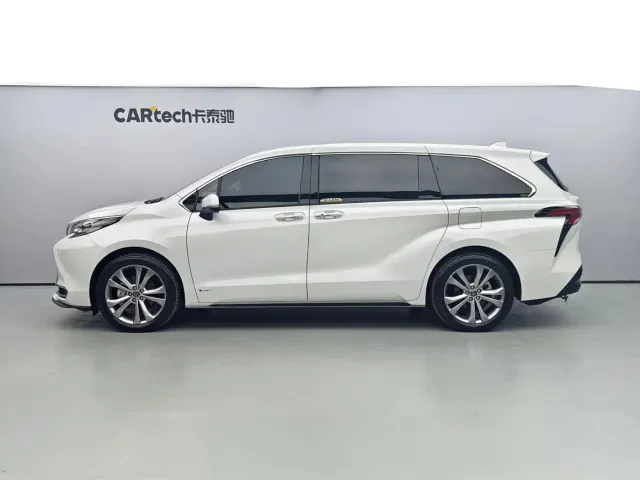 Toyota Toyota Sienna 2021 2.5L Hybrid Comfort Edition — Фото автомобиля 3