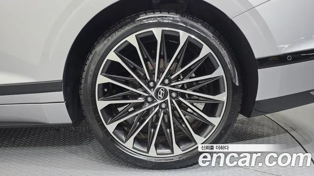 Hyundai Grandeur GN7 — Фото автомобиля 6