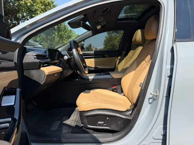 Geely Galaxy L6 — Фото автомобиля 4