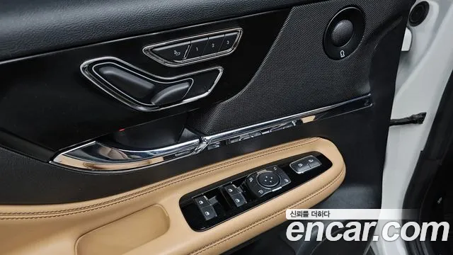 Lincoln Corsair Corsair 2.0 Reserve AWD — Фото автомобиля 29