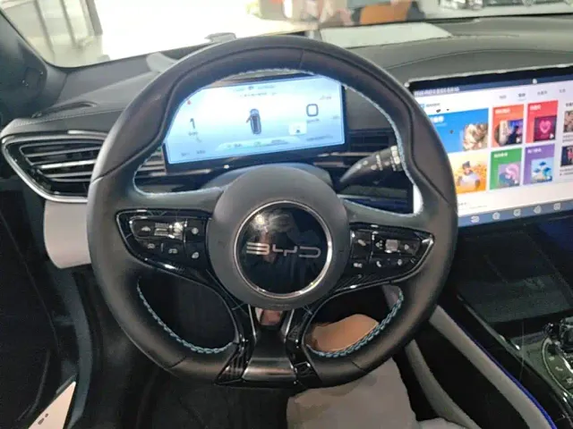 BYD Seal — Фото автомобиля 10