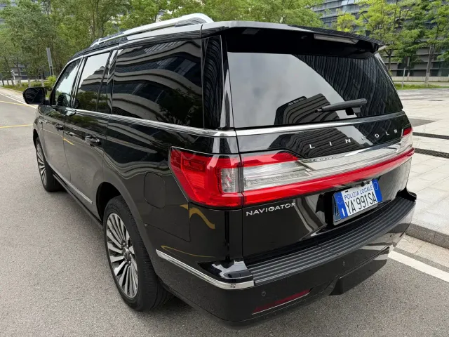 Lincoln Navigator — Фото автомобиля 7