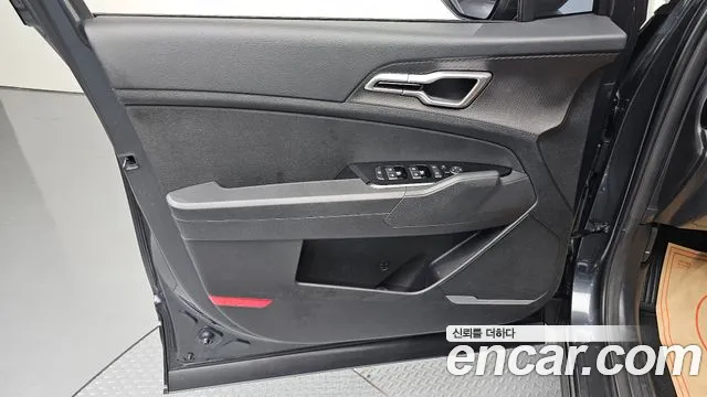 Kia Sportage Sportage 5-е поколение Дизель 2.0 2WD — Фото автомобиля 24