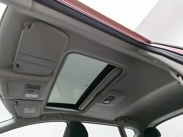 Nissan Tiida — Фото автомобиля 14