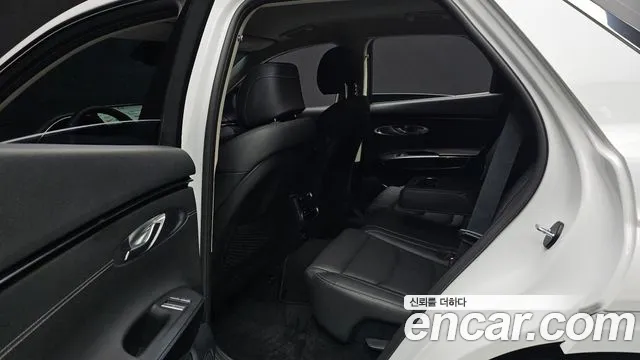 Genesis GV70 2.5T Бензин AWD — Фото автомобиля 13