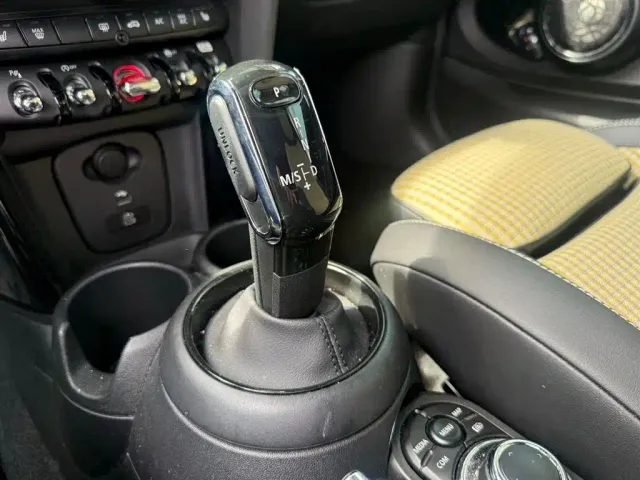 MINI Hatch — Фото автомобиля 15