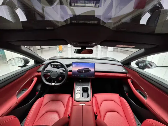 Xiaomi SU7 — Фото автомобиля 15