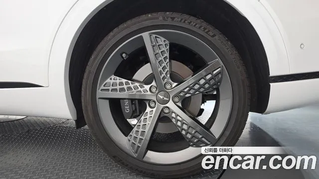 Genesis GV70 2.5T Бензин AWD — Фото автомобиля 17