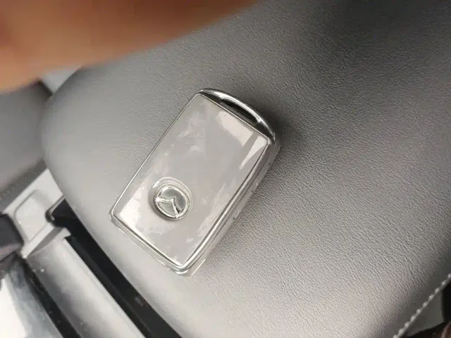 Mazda Axela — Фото автомобиля 16