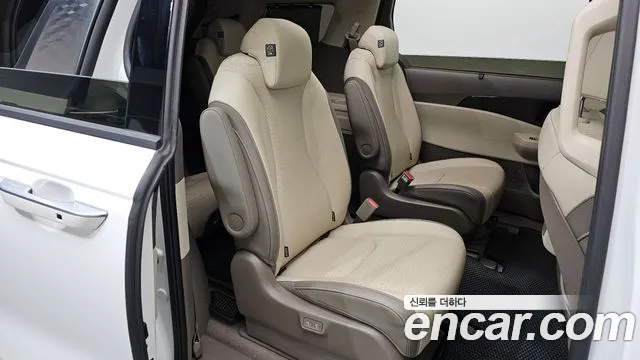 Kia Canival Новый Carnival 4 поколение Дизель 9 мест Signature — Фото автомобиля 12