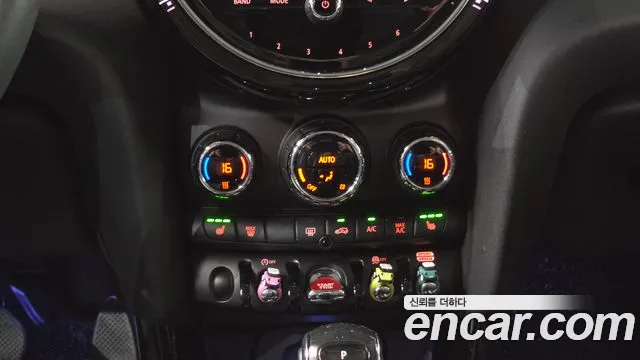 Mini Cooper Cooper Classic — Фото автомобиля 19