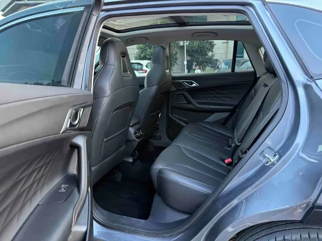 Roewe RX5 — Фото автомобиля 7