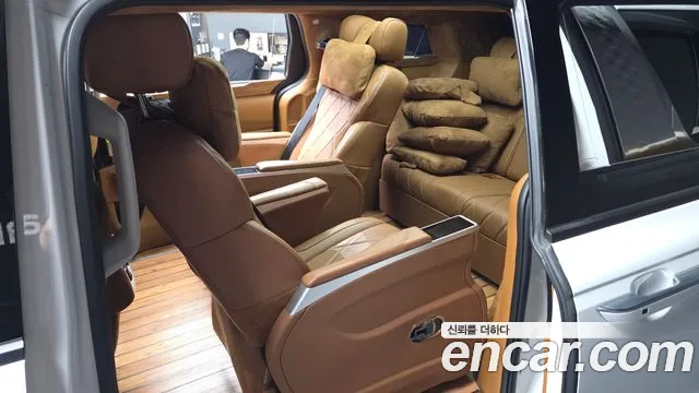 Kia Canival Новый Carnival 4 поколение Бензин 9 мест Hi-Limousine (Спецкузов) — Фото автомобиля 21