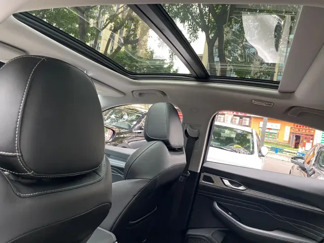 Geely Xingrui — Фото автомобиля 12