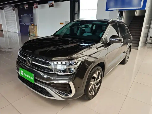 Фотография автомобиля — Volkswagen Tharu