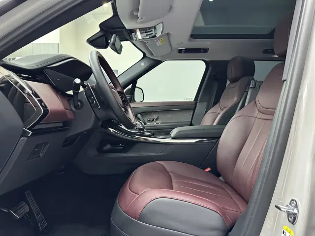 Land Rover Range Rover Sport — Фото автомобиля 9