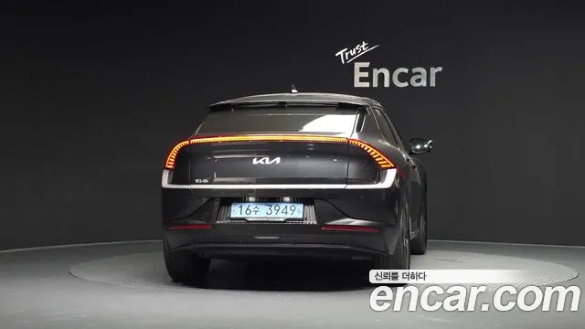 Kia EV6 — Фото автомобиля 4