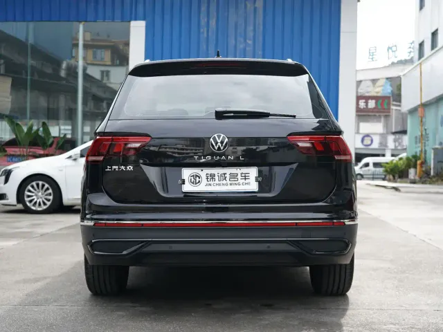Volkswagen Tiguan L — Фото автомобиля 5