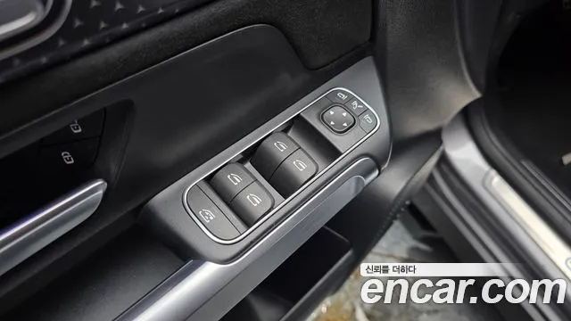 Mercedes-Benz EQB X243 — Фото автомобиля 30