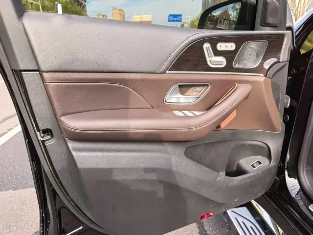 Mercedes-Benz GLS-Class — Фото автомобиля 11