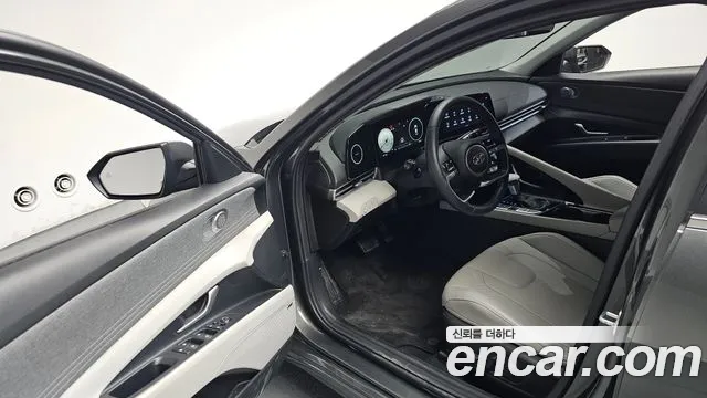 Hyundai Avante CN7 — Фото автомобиля 15