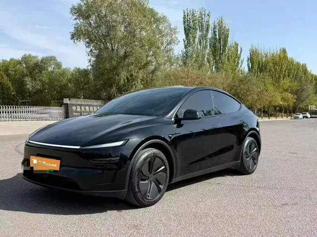 Фотография автомобиля — Tesla Model Y