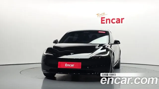 Tesla Model 3 — Фото автомобиля 3