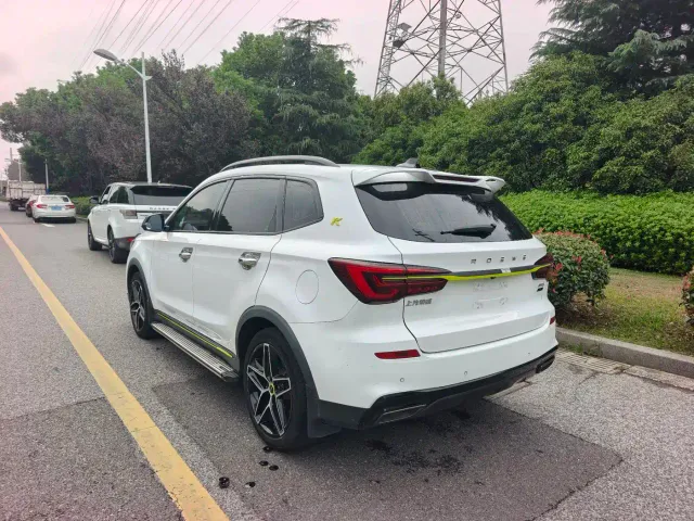 Roewe RX5 — Фото автомобиля 6