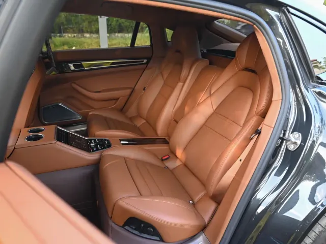 Porsche Panamera — Фото автомобиля 15
